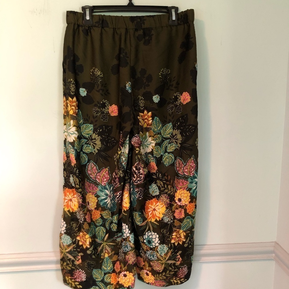 Loft Green & Floral Print Wide Leg Dress Pants Size Small
